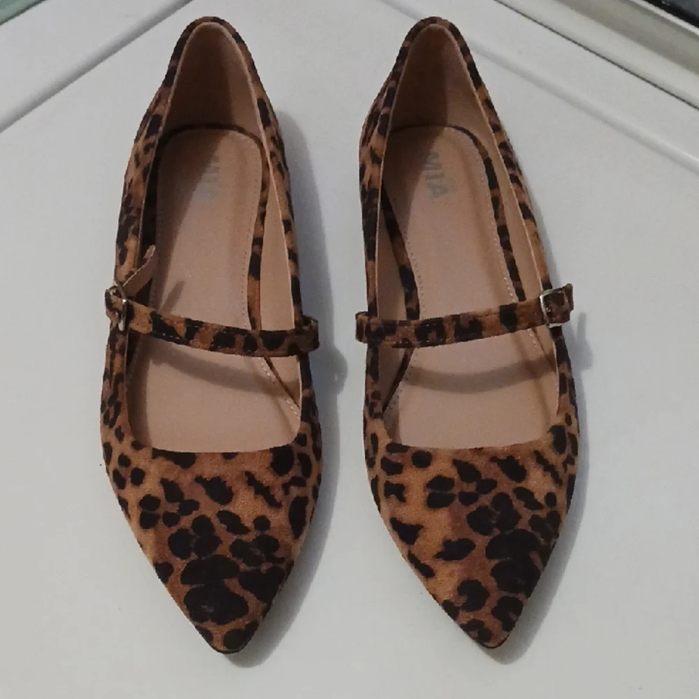 Gorgeous! MIA Fionna Leopard Print Maryjane Flat Shoe 9.5 โ๏ธ๐โ๏ธ - Picture 1 of 8